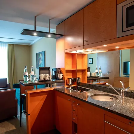 ホテル Western Premier Airporthotel Berlin 4*