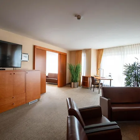 Western Premier Airporthotel Berlin 4*