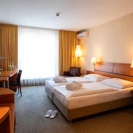 ホテル Western Premier Airporthotel Berlin 4*