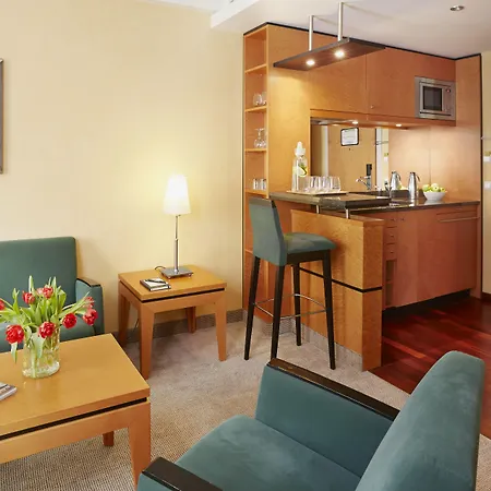 Western Premier Airporthotel Berlin ホテル 4*