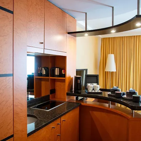 מלון Western Premier Airporthotel Berlin 4*